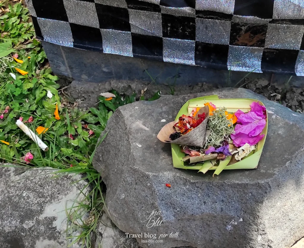 Canang sari - cestino per le offerte balinese
